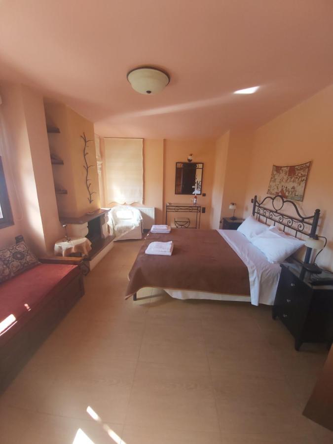 Αρχοντικό Βογιάρου Hotell Kalarítai Exteriör bild
