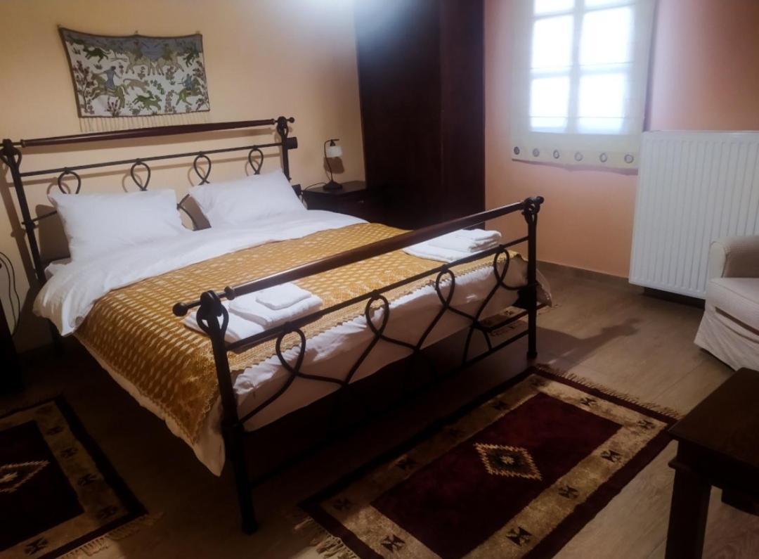 Αρχοντικό Βογιάρου Hotell Kalarítai Exteriör bild